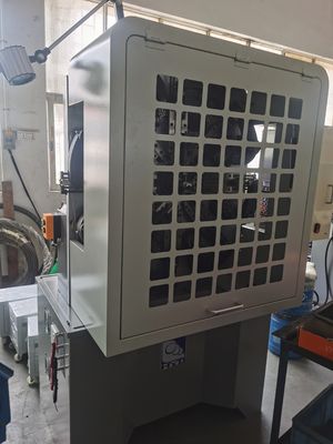 Mesin Pembentuk Pegas CNC 5.5KW Tangan Opsional Dan Sistem Decoiler 200KG